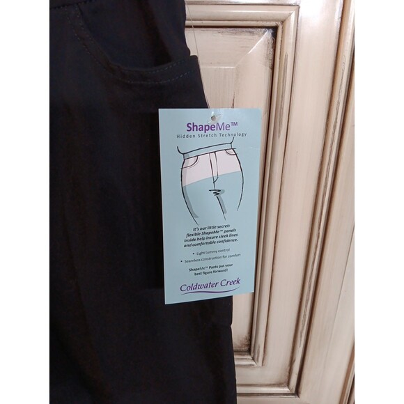 COLDWATER CREEK Size 8 Pull-On ShapeMe‎ Black Shorts! NWT - Picture 2 of 5